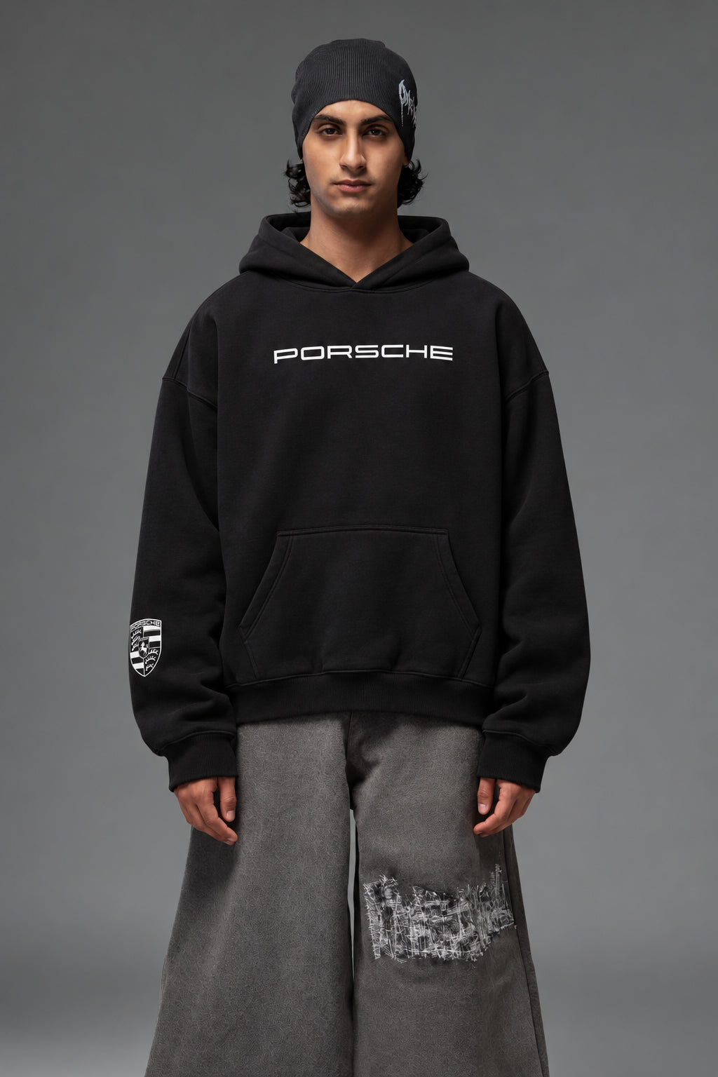 Front portrait of the black Porsche 911 GT3 RS oversized hoodie